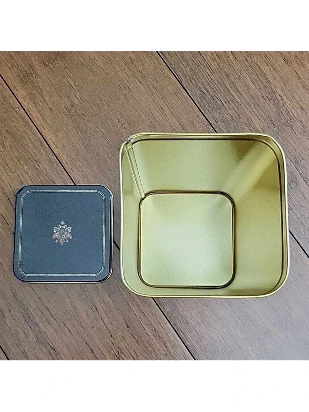 Harrods Knightbridge Butter Sultana Collectible Cookie Tin, Dark Green/Black